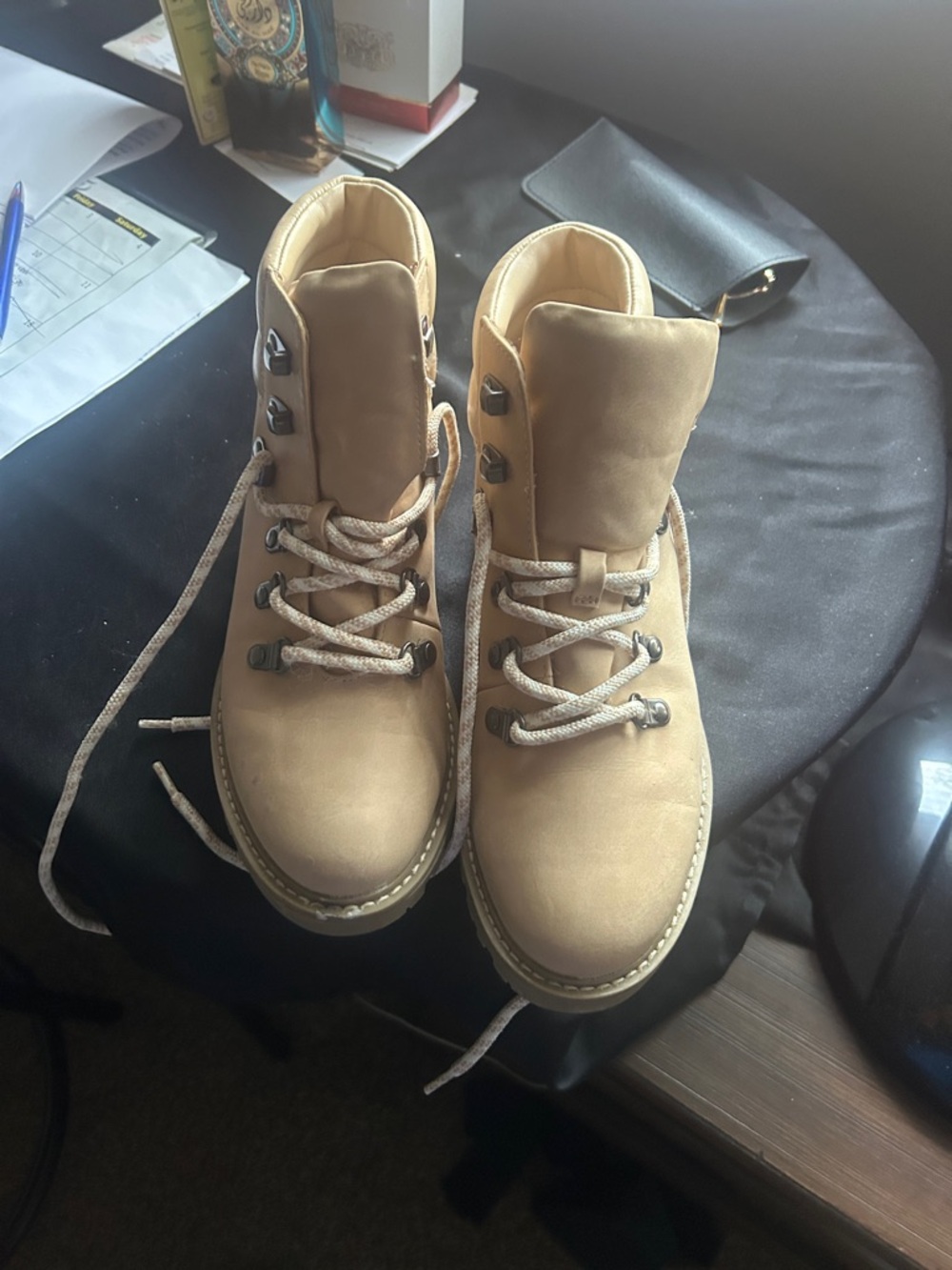 Universal Thread Tan Lace-Up Winter Boots never been worn before size 7 leather